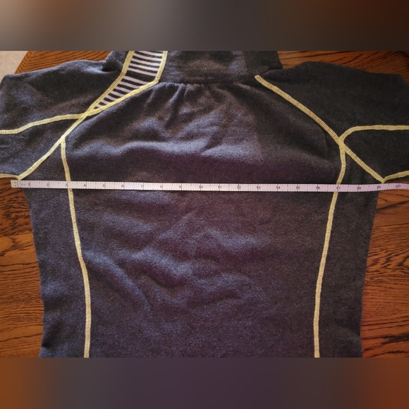 Lisa Todd gray long sleeve elevated tee. Reduced - Picture 7 of 8